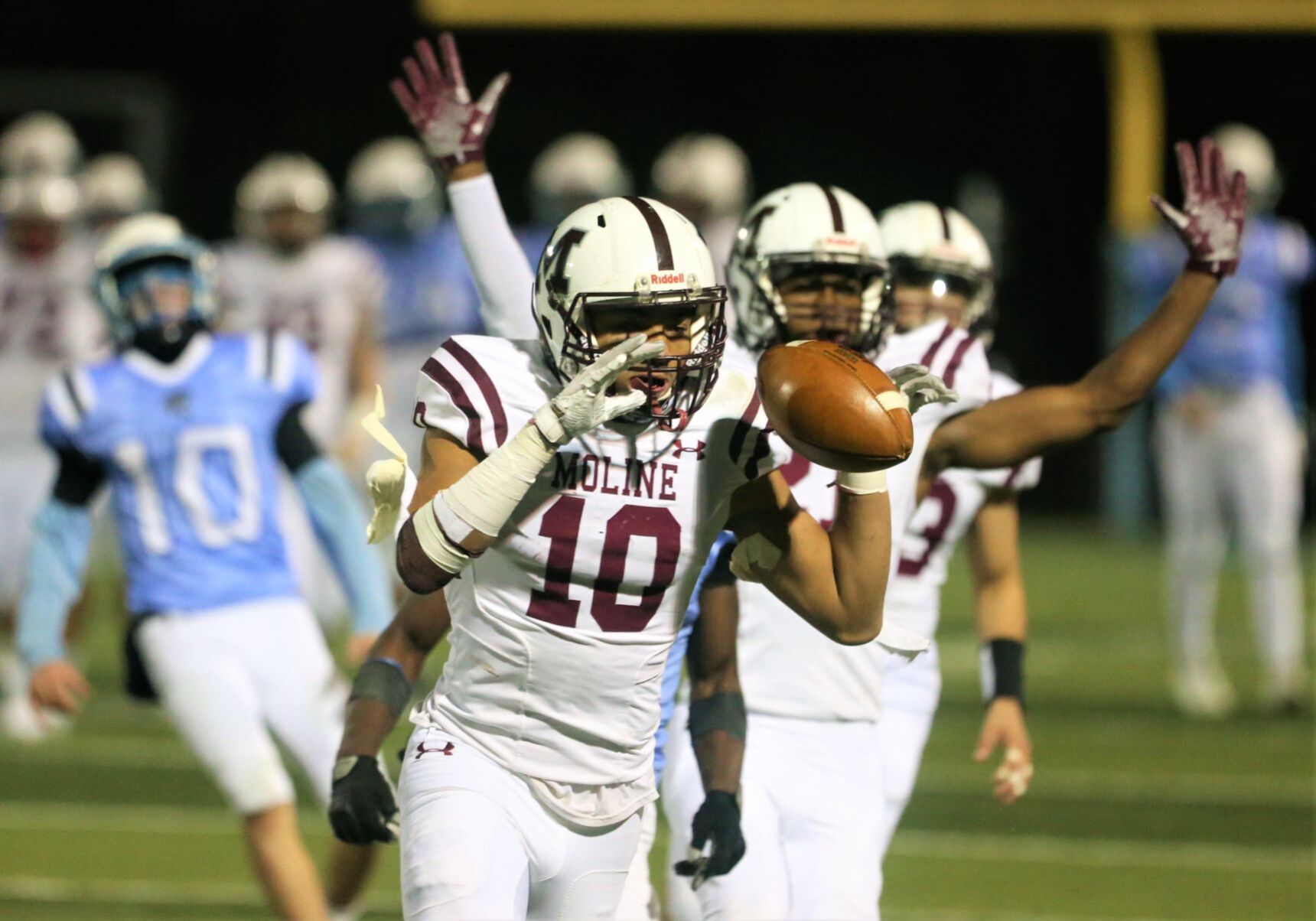 110521-qc-spt-moline fball30.jpg